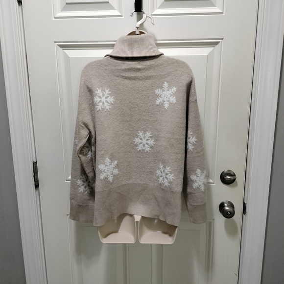 Cold weather Layer Rachel Zoe Taupe Turtleneck Sweater -ships fast - Picture 3 of 5